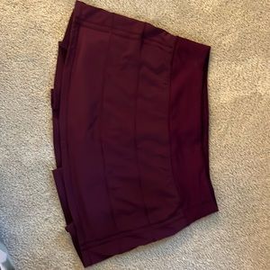 Lulu lemon skirt size 4